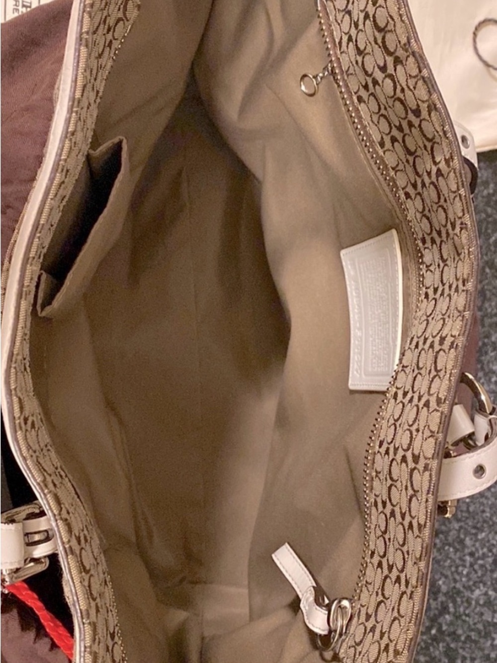 Coach gallery signature jacquard tote bag!! Brown with white leather trim!! - Picture 6 of 8